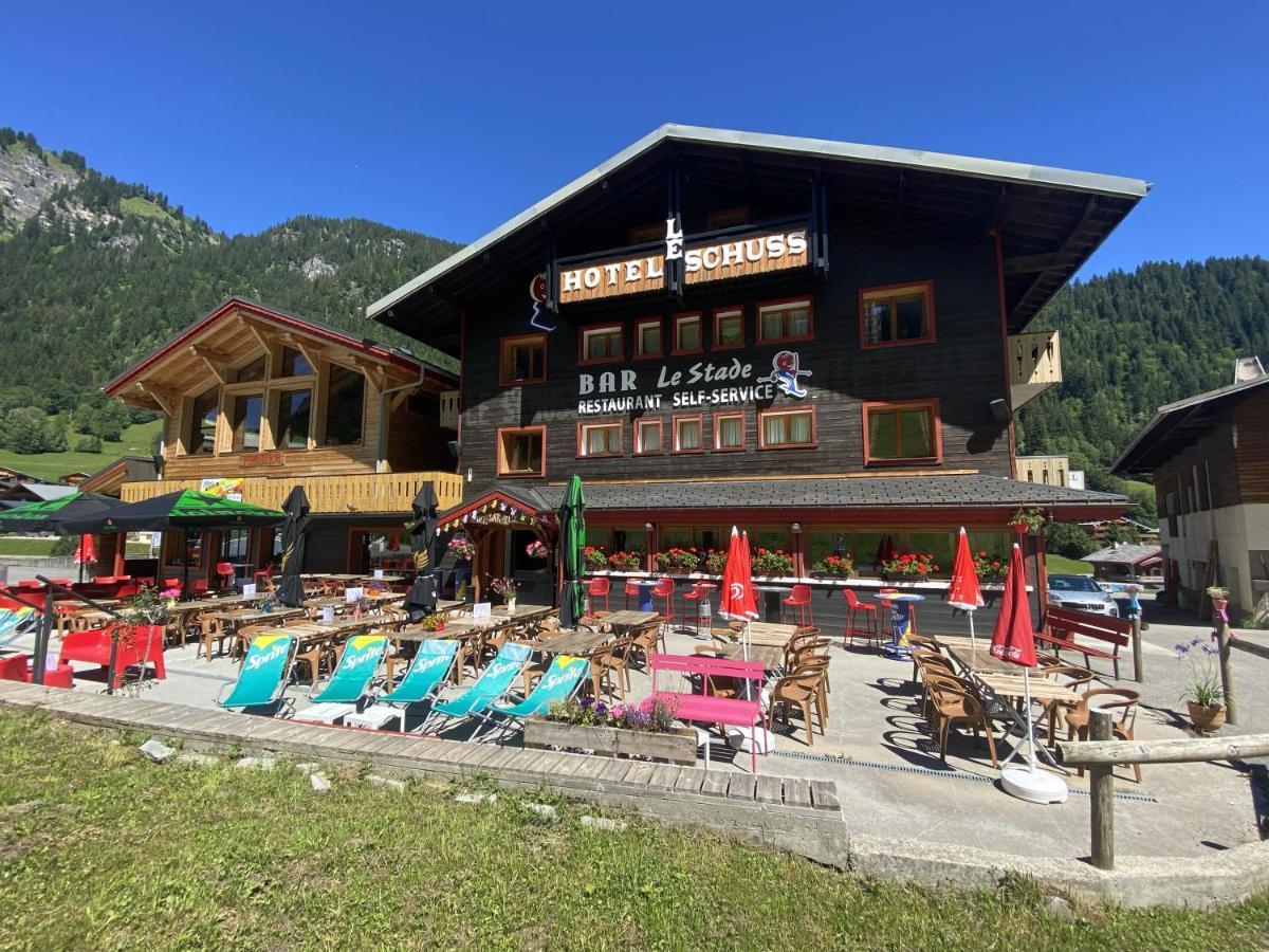 Le Schuss Hotel Chatel Bagian luar foto