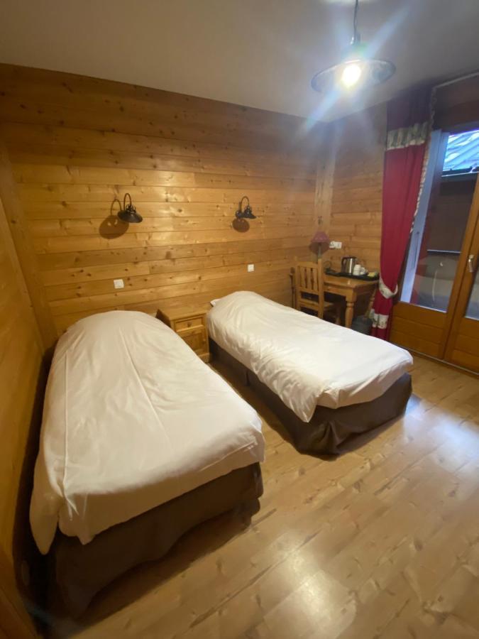 Le Schuss Hotel Chatel Bagian luar foto