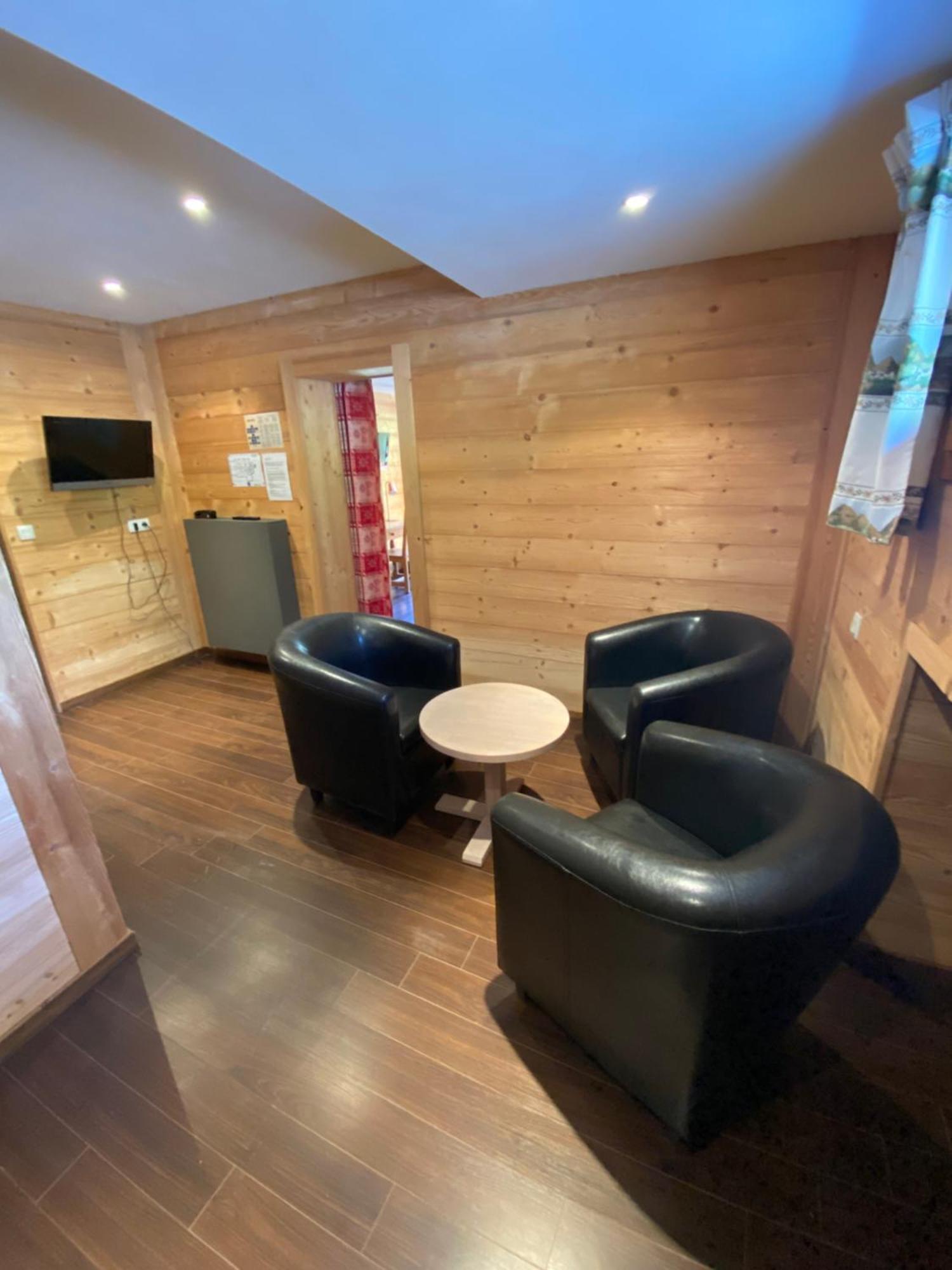 Le Schuss Hotel Chatel Bagian luar foto