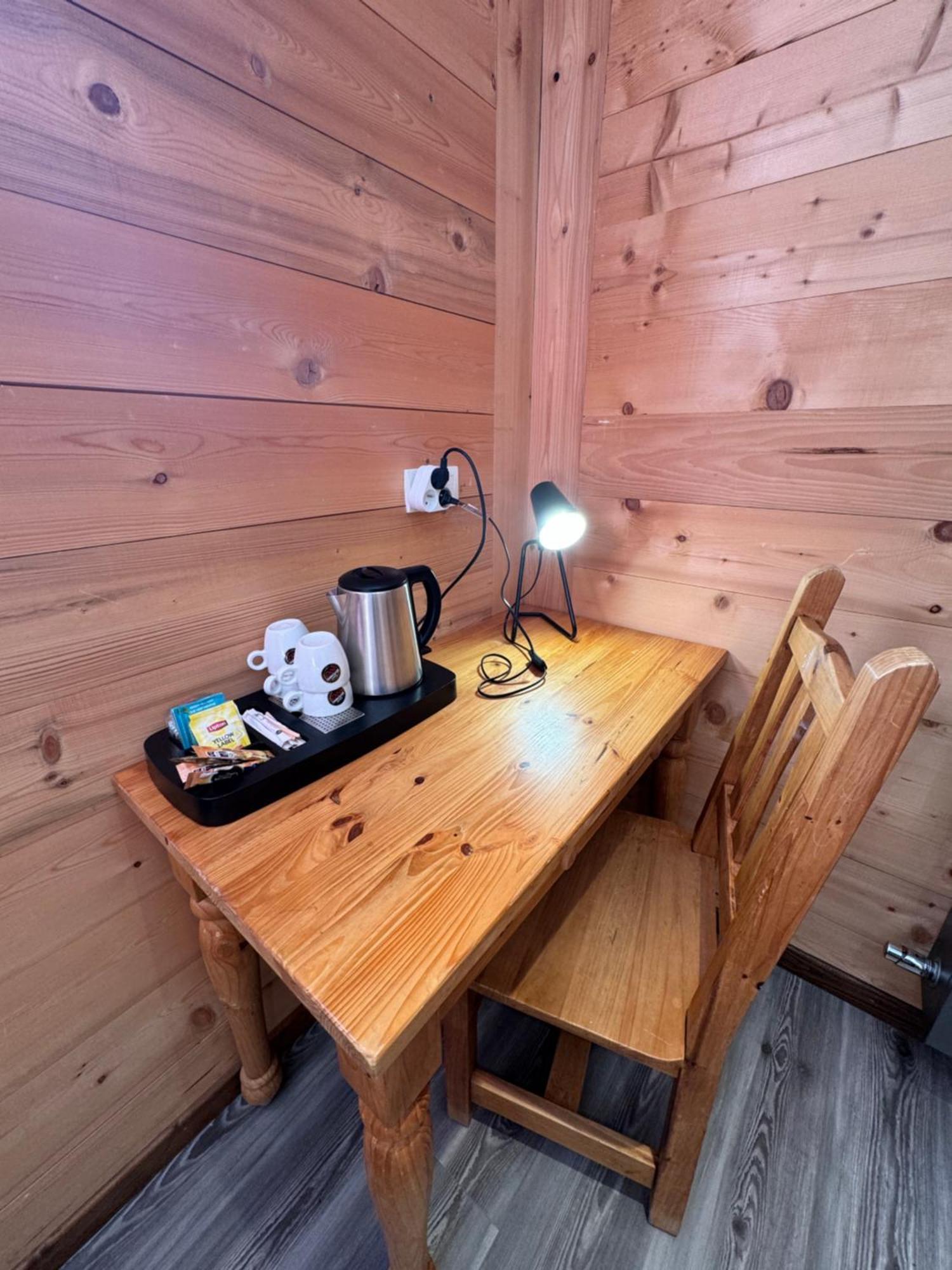 Le Schuss Hotel Chatel Bagian luar foto